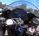 Motociclista filma-se a mais de 300 km/h na A3