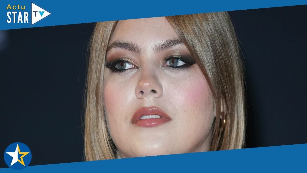 “C’est difficile de s’aimer” : Louane revient sans tabou sur ses complexes