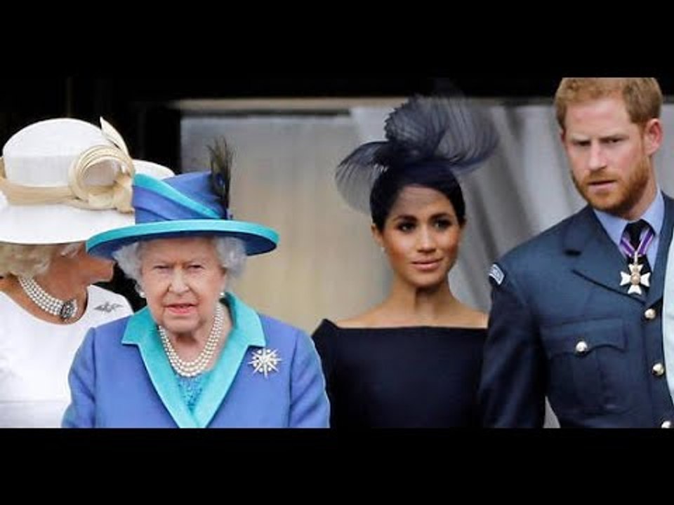 Elizabeth II et sa famille : une main de fer dans un gant de velours