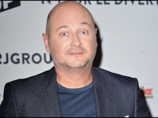 Cauet de nouveau en couple : "Je l'ai rencontrée hors Tinder"