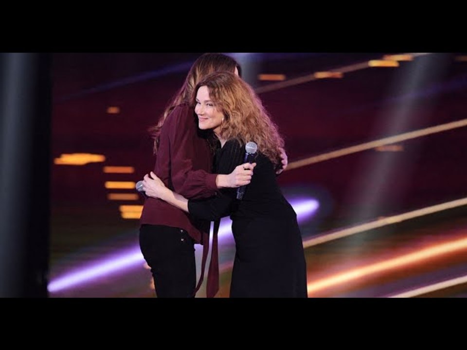 Marine Delterme émue par la surprise de Carla Bruni, un joli duo pour les deux amies de longue date