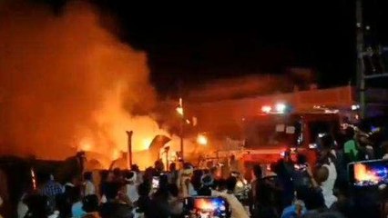 चटाई की दुकान के साथ 4 घरों में लगी भीषण आग, 10 लाख रुपये से अधिक का माल जलकर राख