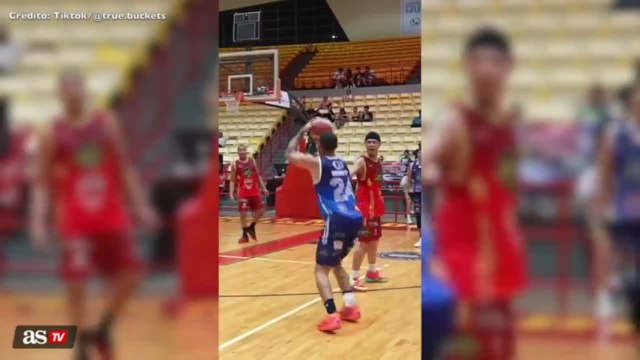 Watch: Mind-boggling basketball play goes viral