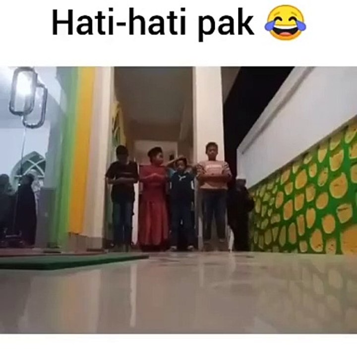 Nylonong aja  #viral #komedi #trending #lucu #ngakak