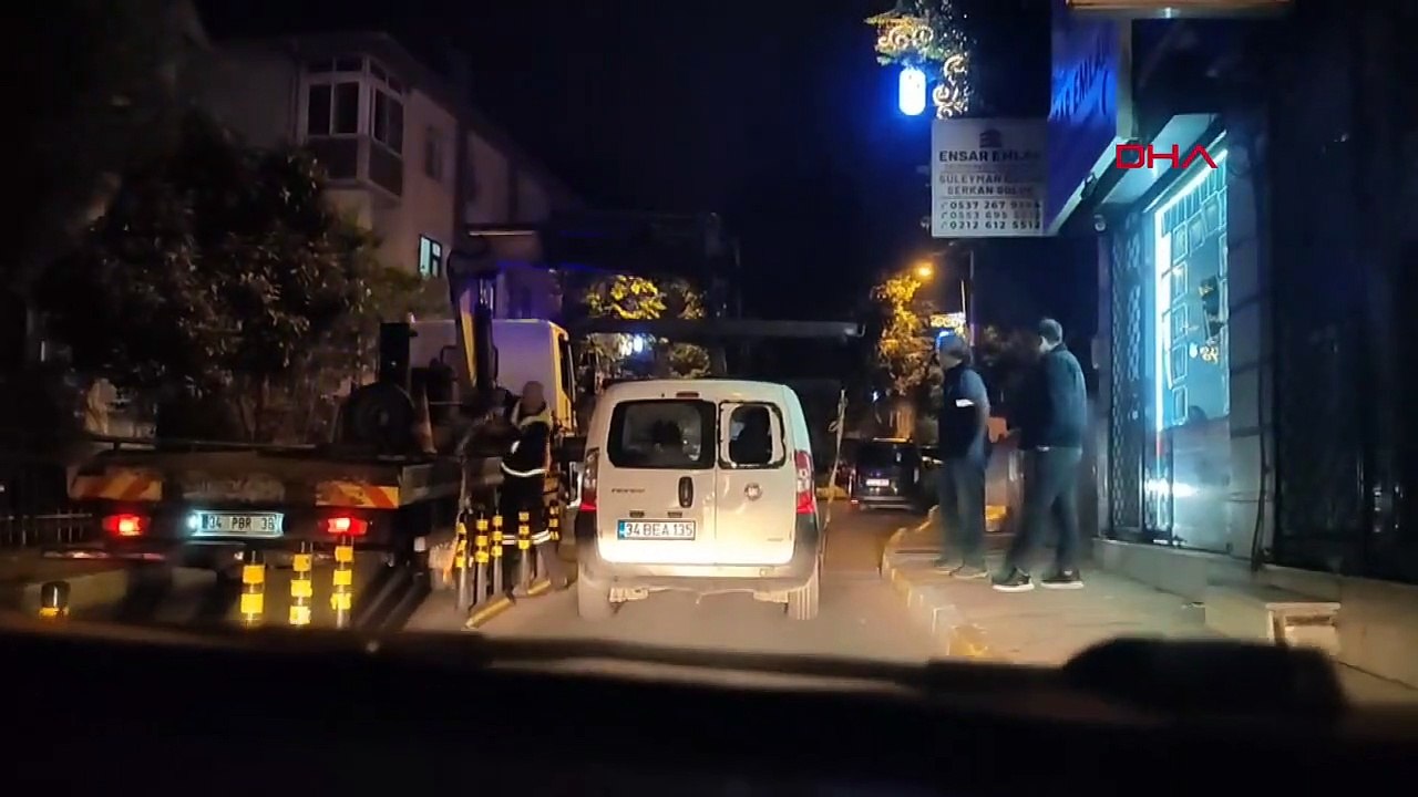 EYÜPSULTAN'da Terk Edilmiş Araçta Otomatik Silahlar Bulundu