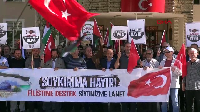 L'officier Sen Tokat a condamné les attaques d'Israël contre les Palestiniens