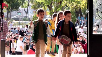 MEB'den yeni düzenlemeler: Teneffüslerden biri en az 20 dakika olacak; geçme notu da yükseldi