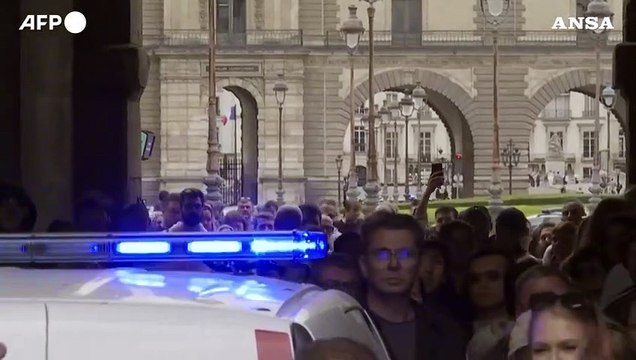 Attacco in Francia, Louvre chiuso per motivi di sicurezza