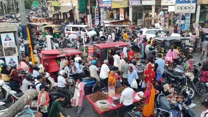 navratre 2023 : अलवर के बाज़ार में क्यों लगा जाम,देखे वीडियो