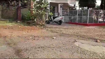 10 साल से जर्जर टूटी सडक़ों का दर्द लेकर करेंगे मतदान