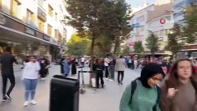 Bolu'da 4.5 şiddetinde deprem: Vatandaş sokağa döküldü