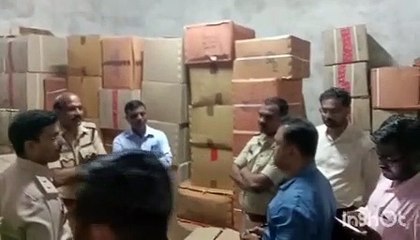 पटाखा संग्रहण, बिक्री गोदामों का अधिकारियों ने किया औचक दौरा