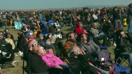 Eclipse maravilla con su "anillo de fuego" a espectadores en América