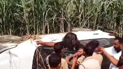 लखीमपुर: असलहों से लैस कार सवार बदमाशों ने लूटी धान से भरी दो ट्राली व ट्रैक्टर