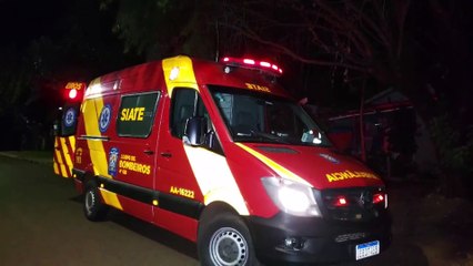 Mulher de 35 anos é socorrida pelo Siate após sofrer queda em casa no bairro Neva