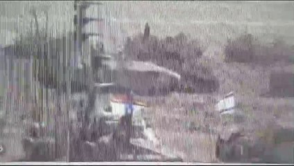 İsrail ordusu içindeki topçu askerler LGBT bayrağı açtı