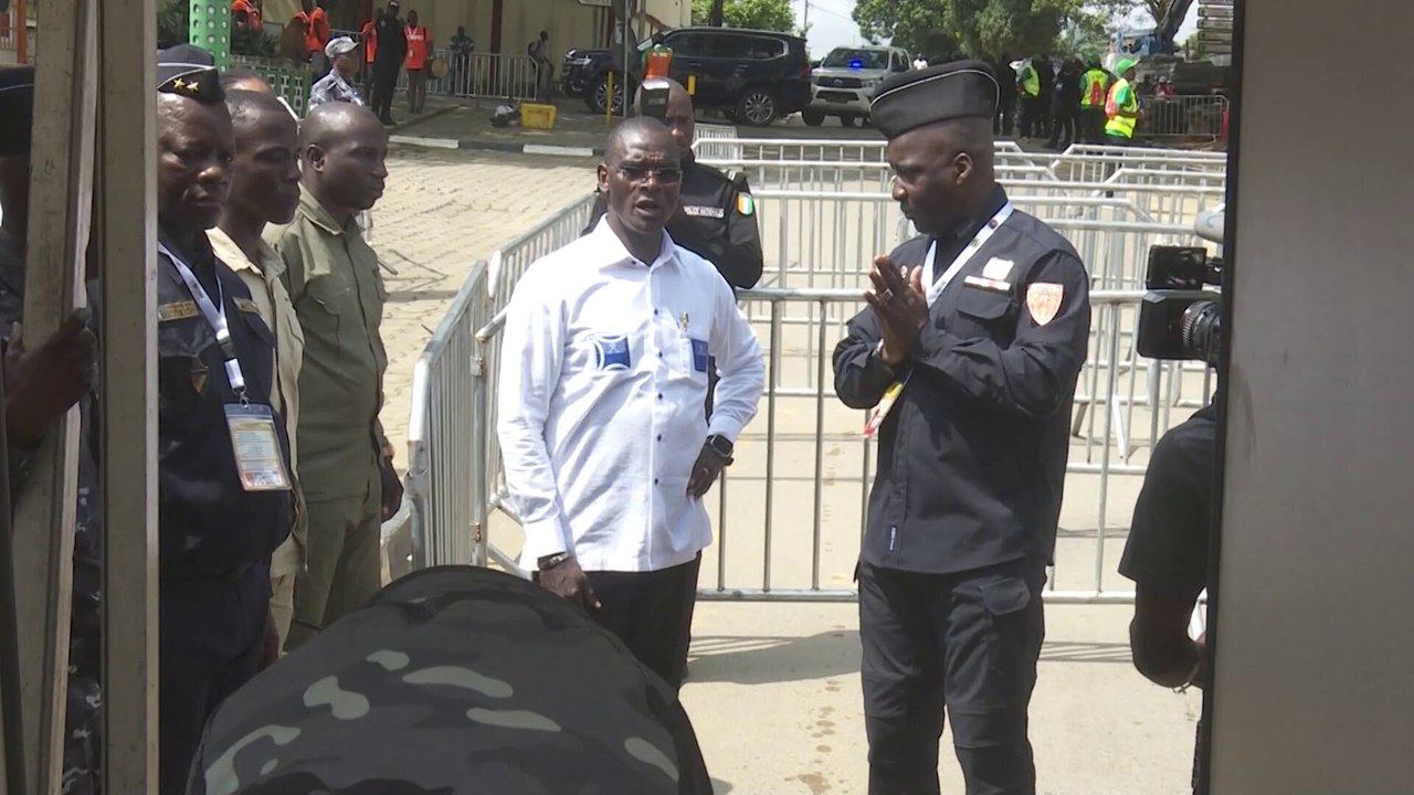 Le ministre de l'intérieur Diomandé Vagondo visite le dispositif sécuritaire avant le match Côte d'Ivoire- Maroc