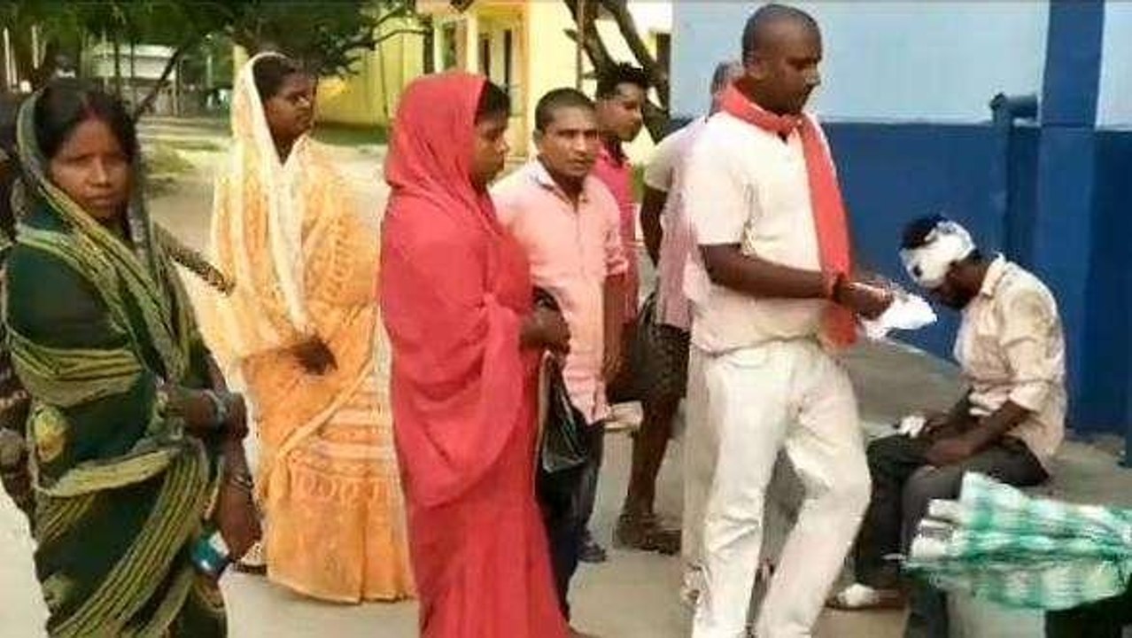 खगड़िया: अनियंत्रित बाइक पलटने से दो युवक घायल, कुत्ता को बचाने में हुआ हादसा