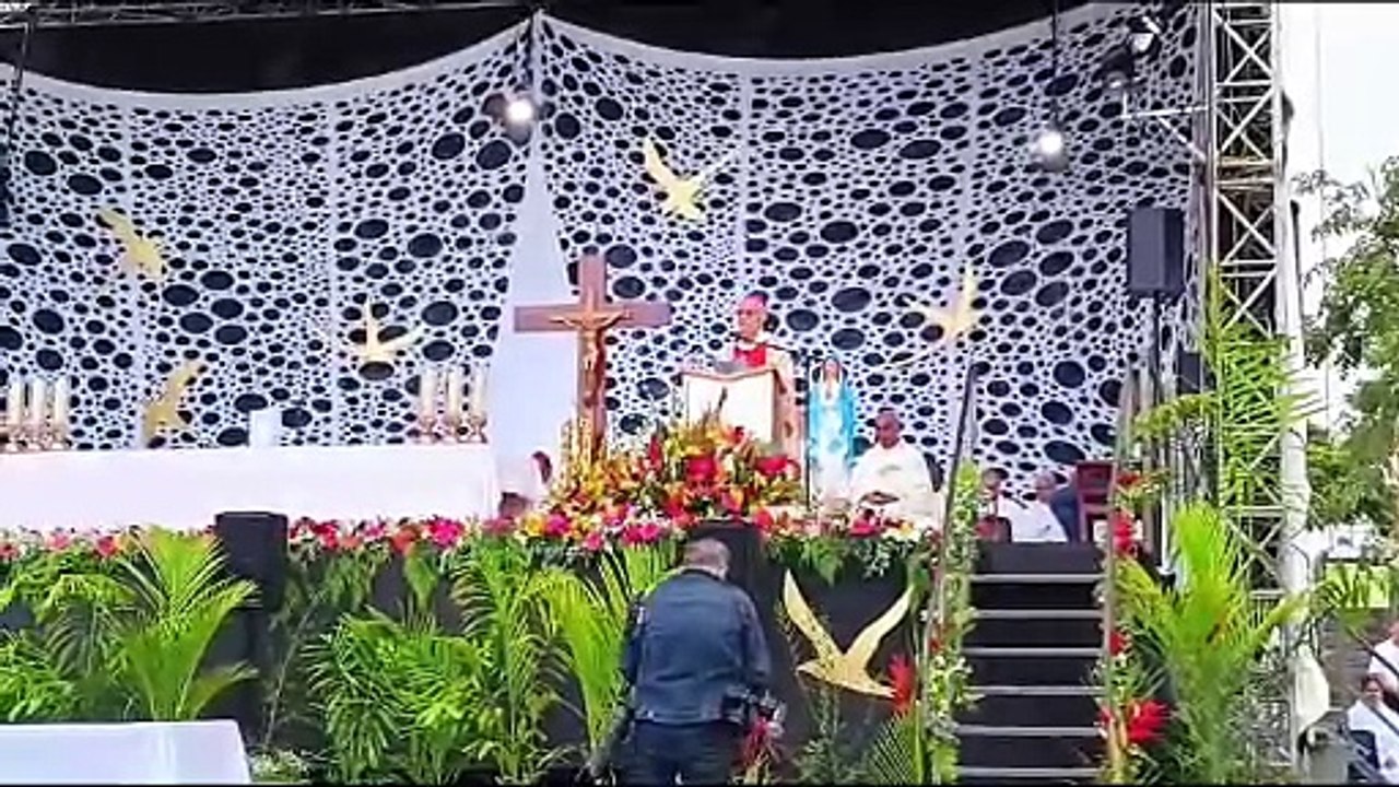 "Cherchez votre vocation, vocation au mariage, ou à la vie sacerdotale"