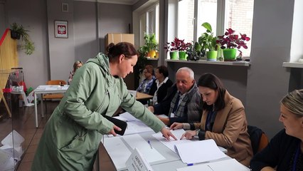 Zaczęły się wybory i referendum. Szczecinek już głosuje