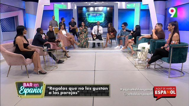 “Regalos que no les gustan a las parejas” | Aquí se Habla Español