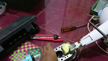 Kipas angin duduk tidak berputar
