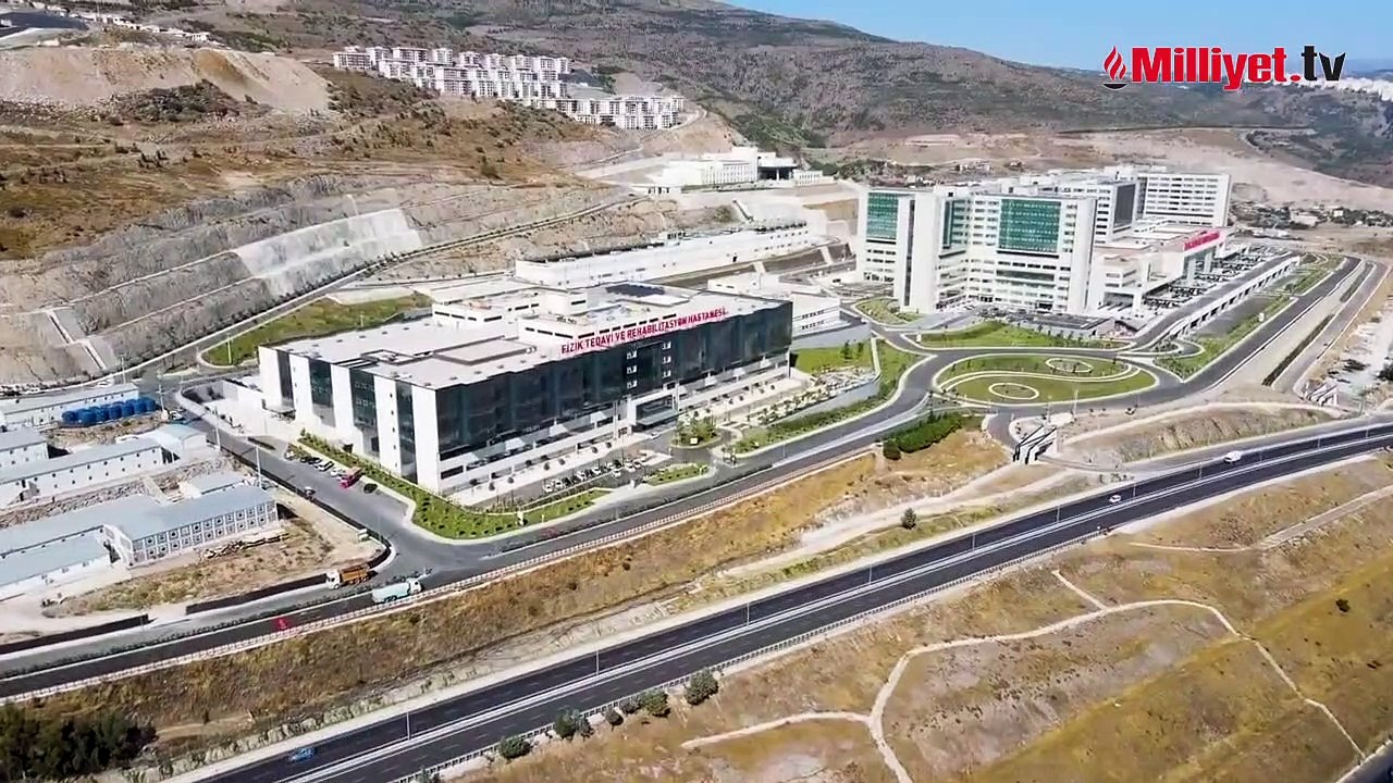 Bakan Koca: İzmir Şehir Hastanesi, yarın hasta kabulüne başlıyor