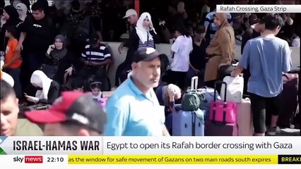 Israel-Gaza war_ 'Stalemate' at Egypt border as people flee Gaza