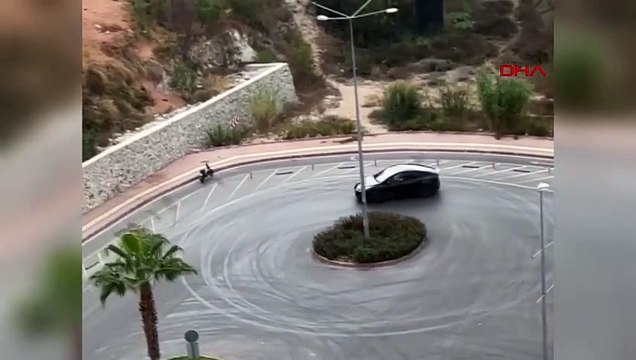 Mersin'de Lüks Otomobili ile Drift Yapan Sürücüye Cezai İşlem