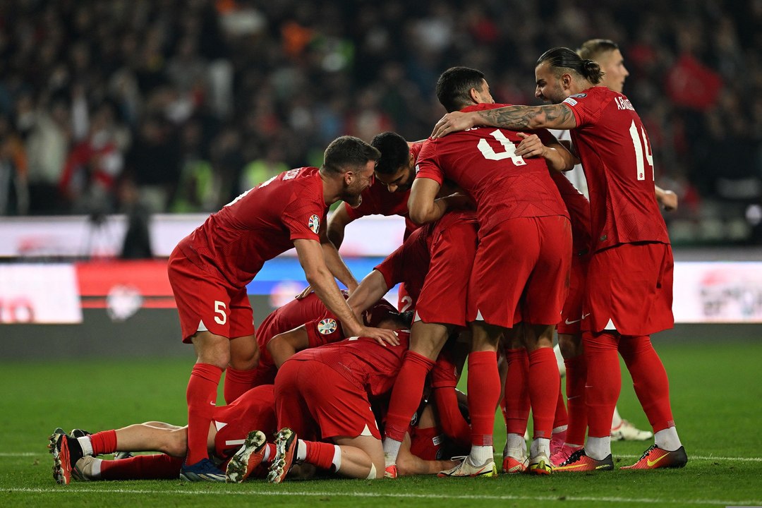 AR HL EURQ TUR LTV 151023