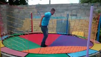 Aluguel de cama elastica (31)97171-8826 zap