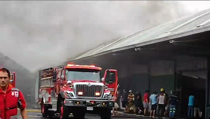 ext-Incendio consume bodega en Naranjo=151023