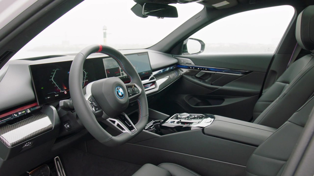 Klimaanlage mit nahezu unsichtbaren Fugenausströmern, Wärmepumpen-Technologie im BMW i