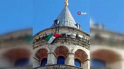 Gönüllüler Galata Kulesi'nde Filistin Bayrağı Açtı