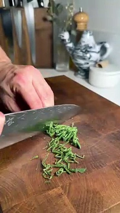 PASTA GRATINÉE AU GORGONZOLA  #pasta #gorgonzola #pate #linguine #fromage #cheese #sauge #cream #creme #recette #recipe #recipes #chef #cuisine