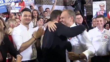 Il Ppe celebra Tusk: "La Polonia ha scelto l'Europa"