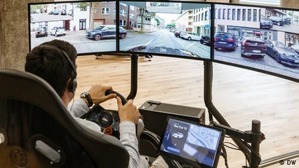 Door-to-door: Remote-controlled instead of autonomous