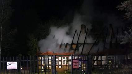 W Duninowie w gminie Ustka w środku nocy spalił się opuszczony budynek