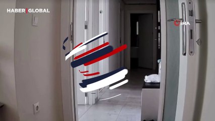 Pendik’te eve giren kadın hırsızlar bebek kamerasına hazırlıksız yakalandı
