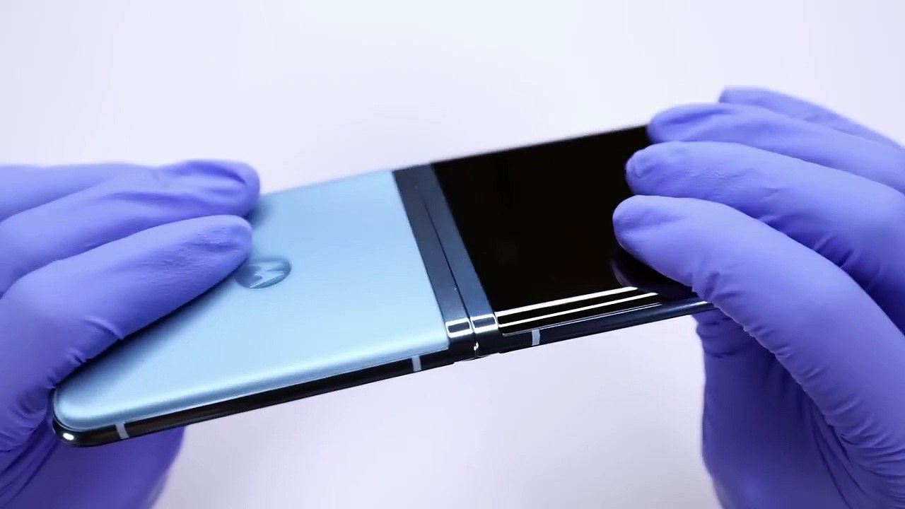 Motorola Razr Plus Folding Phone Unboxing