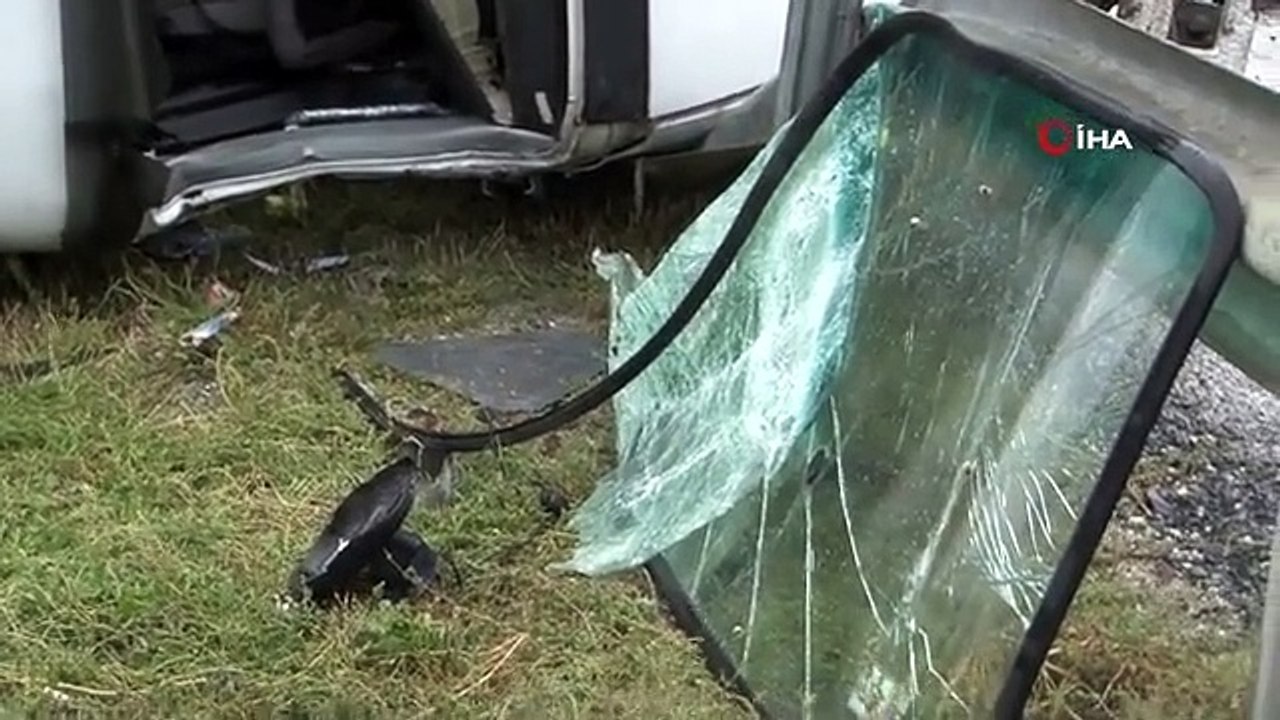 Büyükçekmece E-5 Karayolunda Tır Devrildi