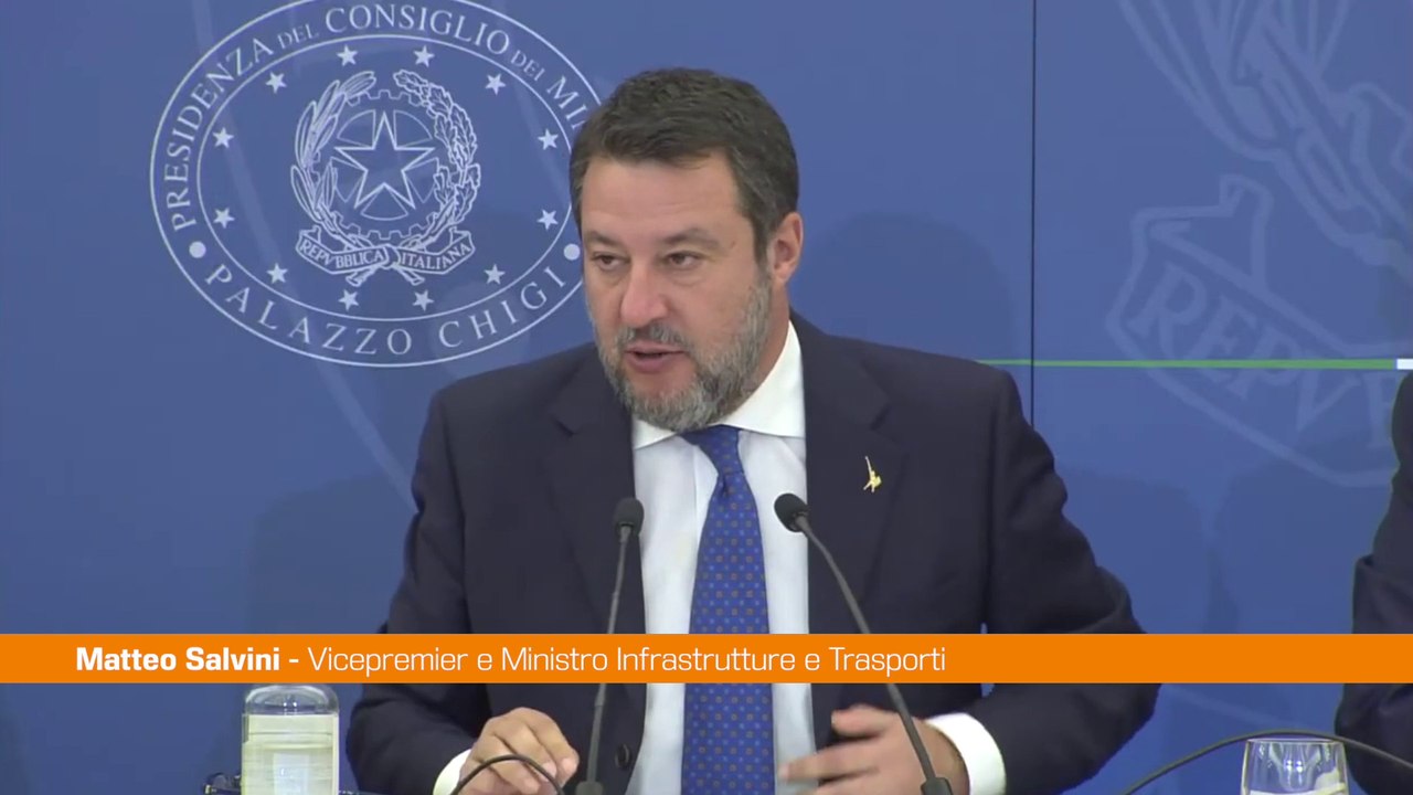Salvini "Nella manovra c'è la copertura per il Ponte sullo Stretto"