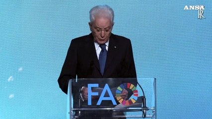 Mattarella: "E' un delitto usare cibo e acqua come mezzi di guerra"