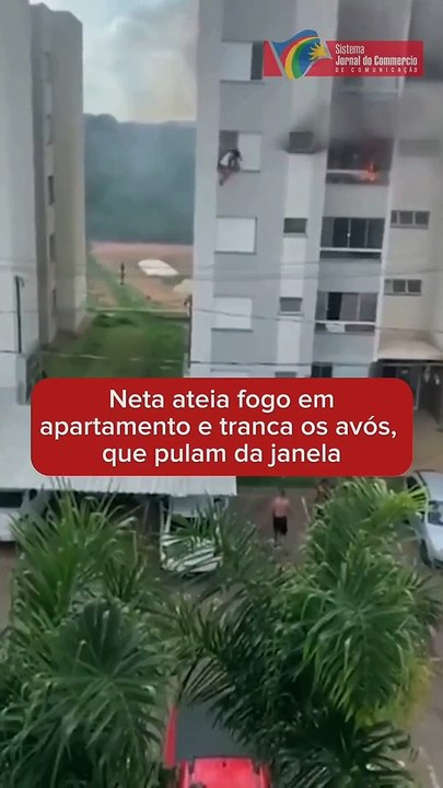 MENINA ATEIA FOGO EM SOFÁ E TRANCA AVÓS EM APARTAMENTO; VEJA IMAGENS