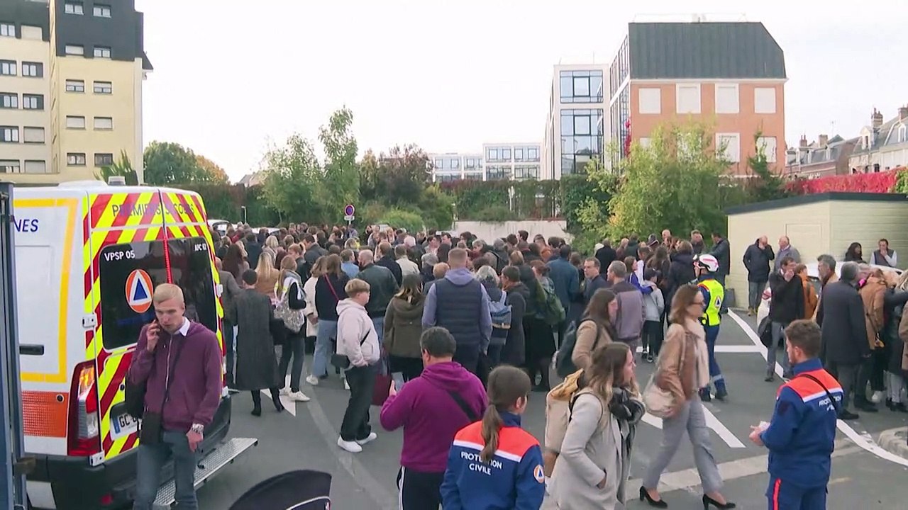 Arras: fin de l'alerte à la bombe dans le collège-lycée de l'enseignant tué