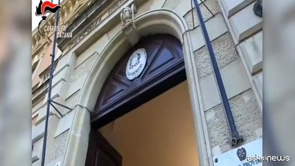 Violenze e molestie su 7 alunne: arrestato preside nel catanese