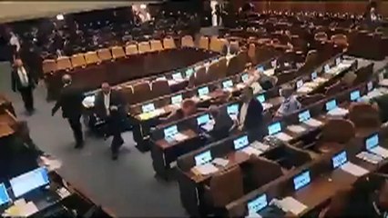 İsrail Meclisi’nde füze paniği… Sığınaklara koştular