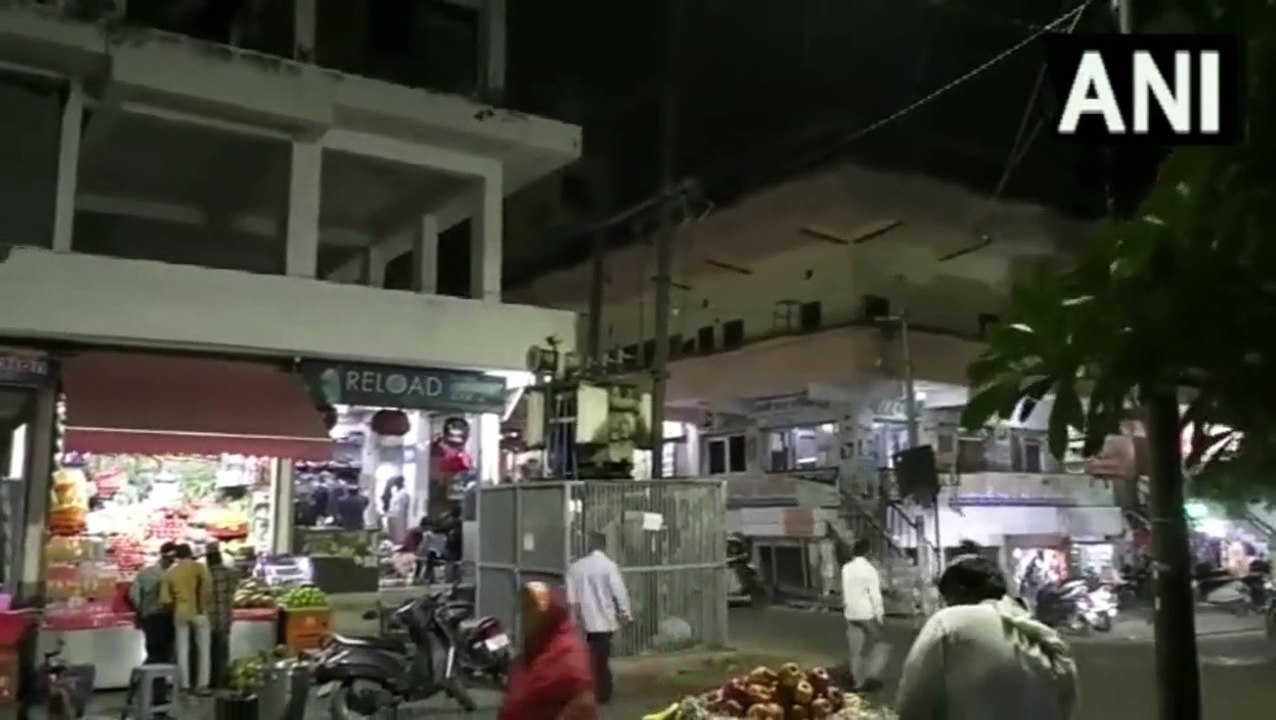 UP Weather News: यूपी में अचानक मौसम बदला, इन जिलों में झमाझम बारिश