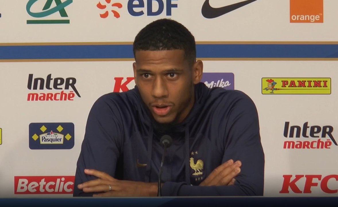Bleus - Jean-Clair Todibo s'excuse et s'explique après son "rire nerveux"