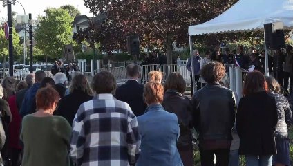 Escolas francesas prestam homenagem a professor assassinado